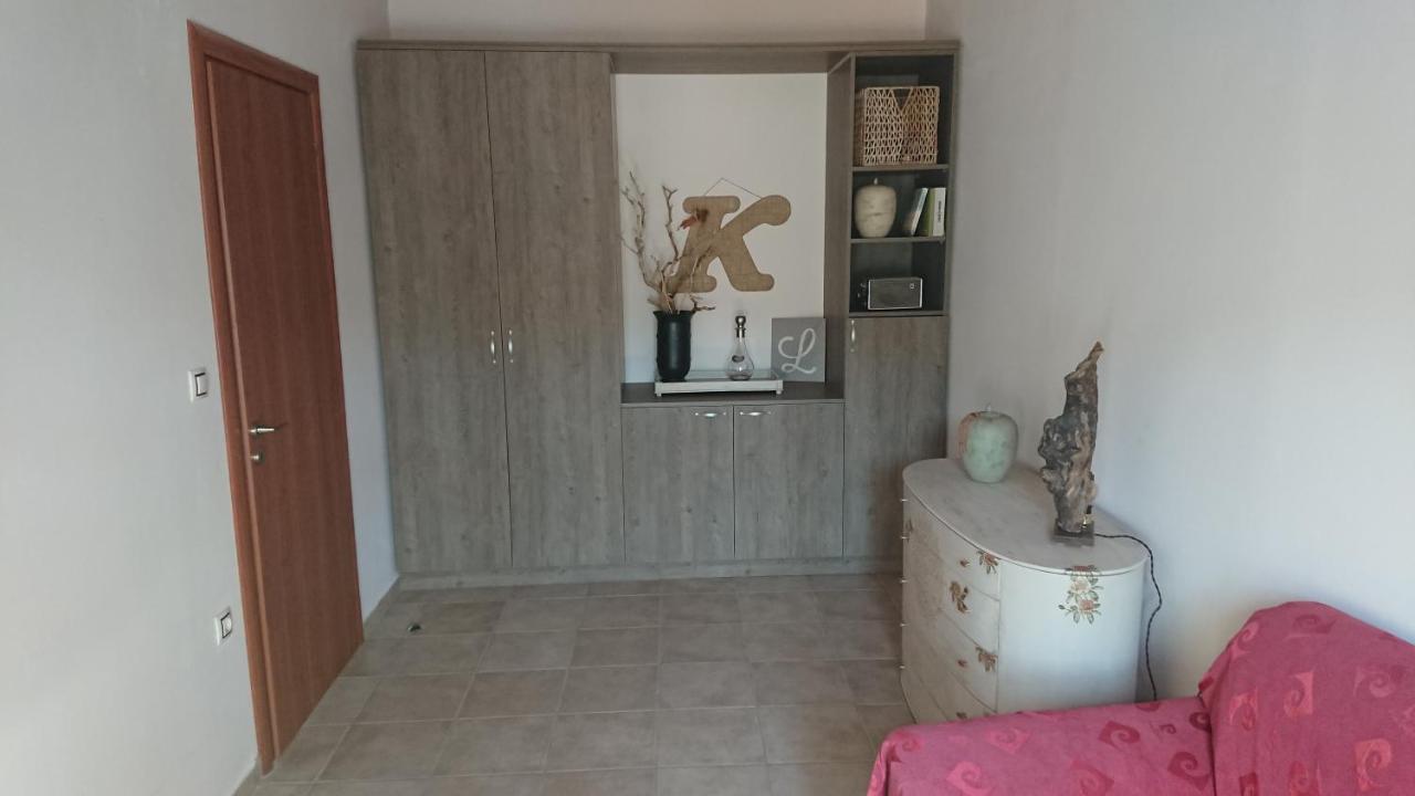 Nikolis Vacation House Vrísai Eksteriør bilde